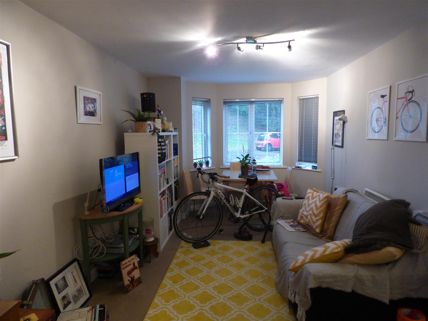 Flat Chelsfield Grove in Manchester