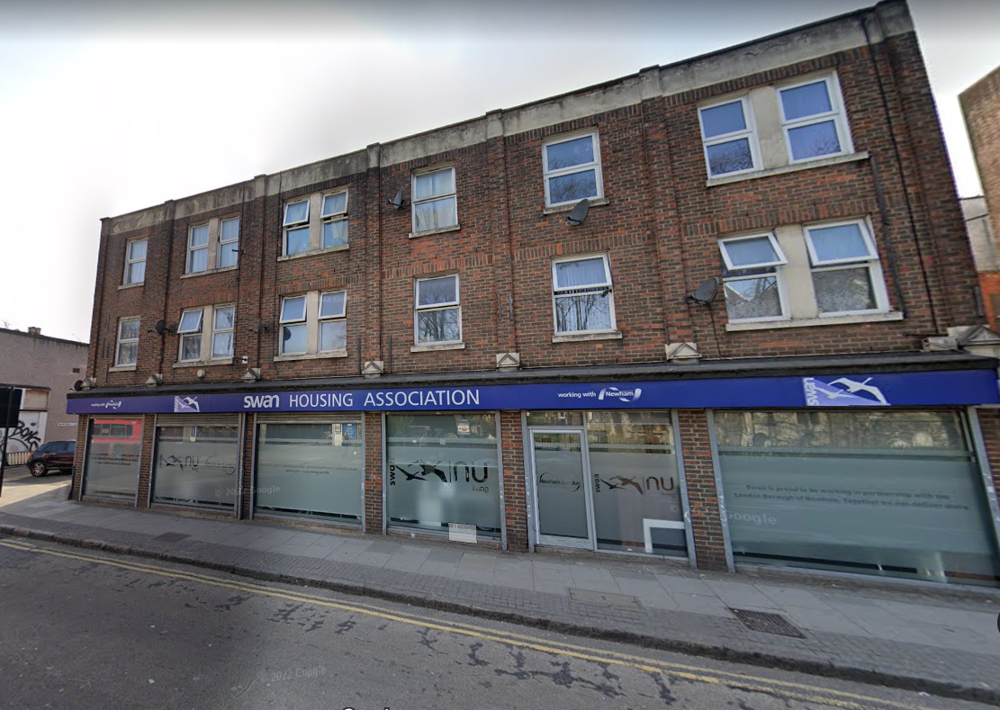 Flat Claremont Road in Greater London