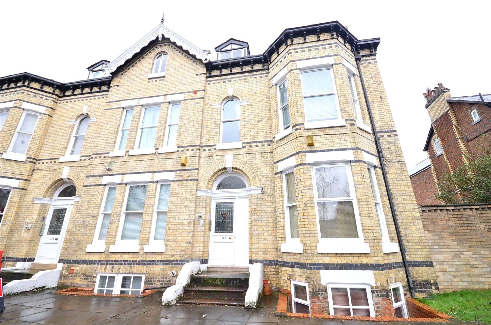 Flat Palatine Road in Manchester