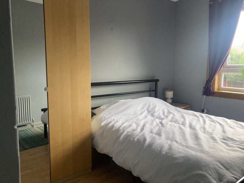 Room Parkhead Avenue in City of Edinburgh