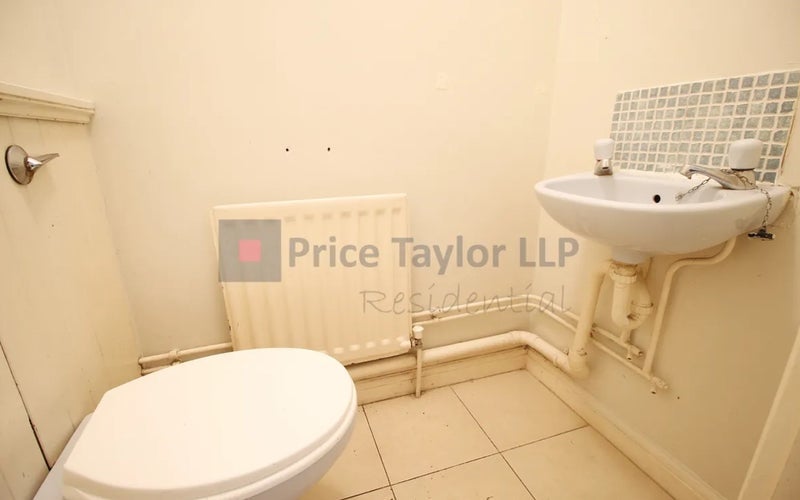 Room Finsbury Park Avenue in Greater London