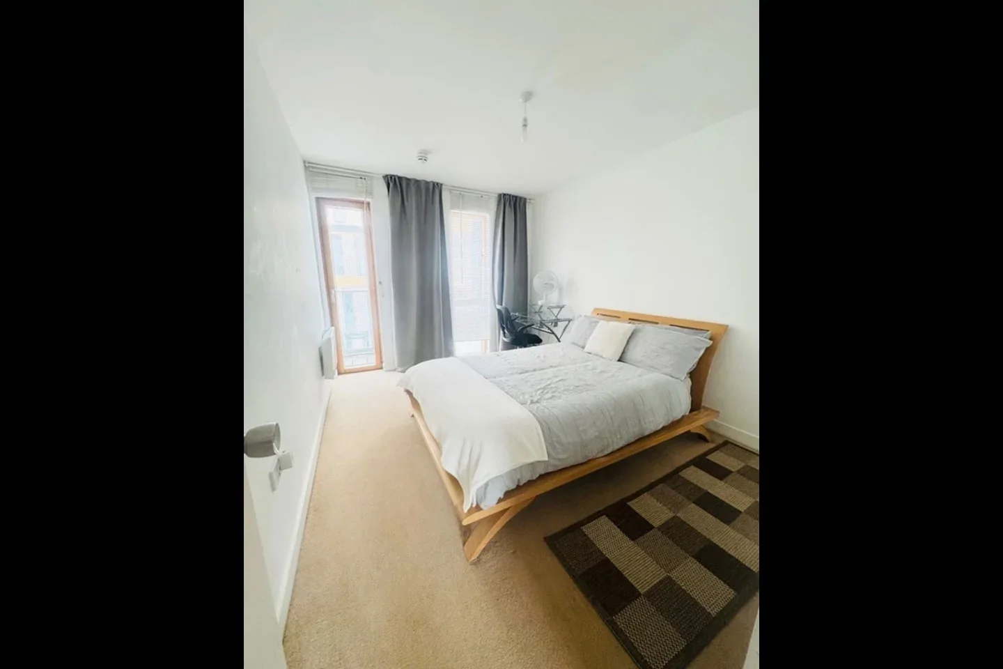 Flat Crampton Street in Greater London
