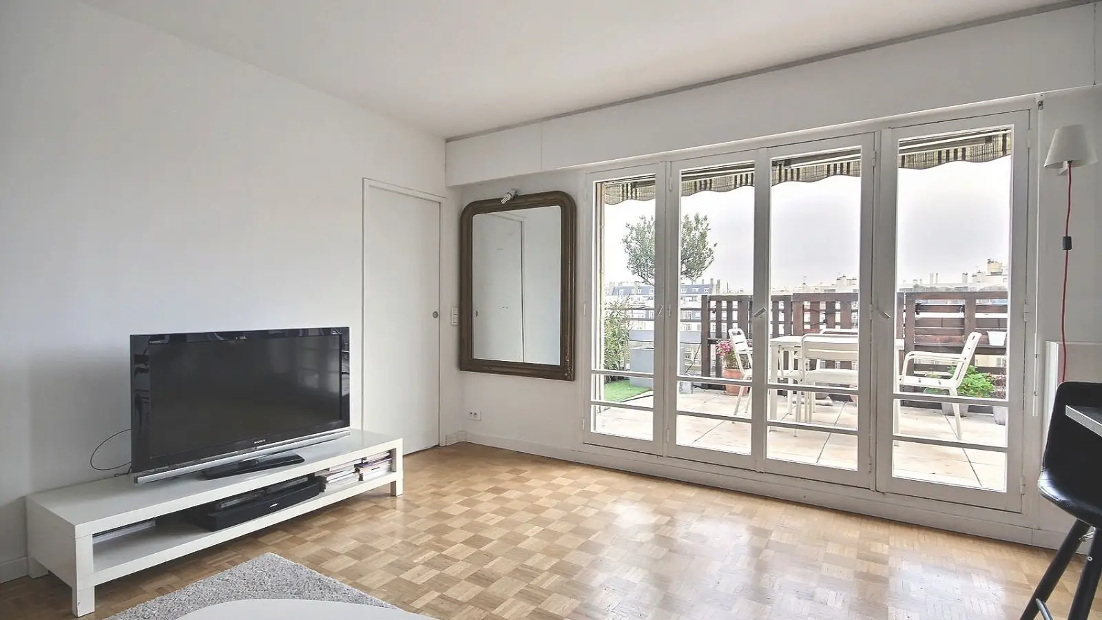 Flat Rue de Picpus in Paris