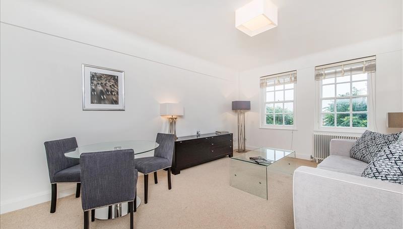 Flat Fulham Road in Greater London