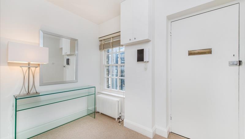 Flat Fulham Road in Greater London