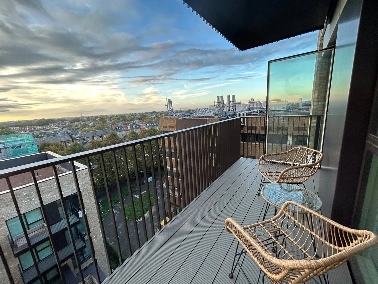 Flat Gordon Road in Greater London