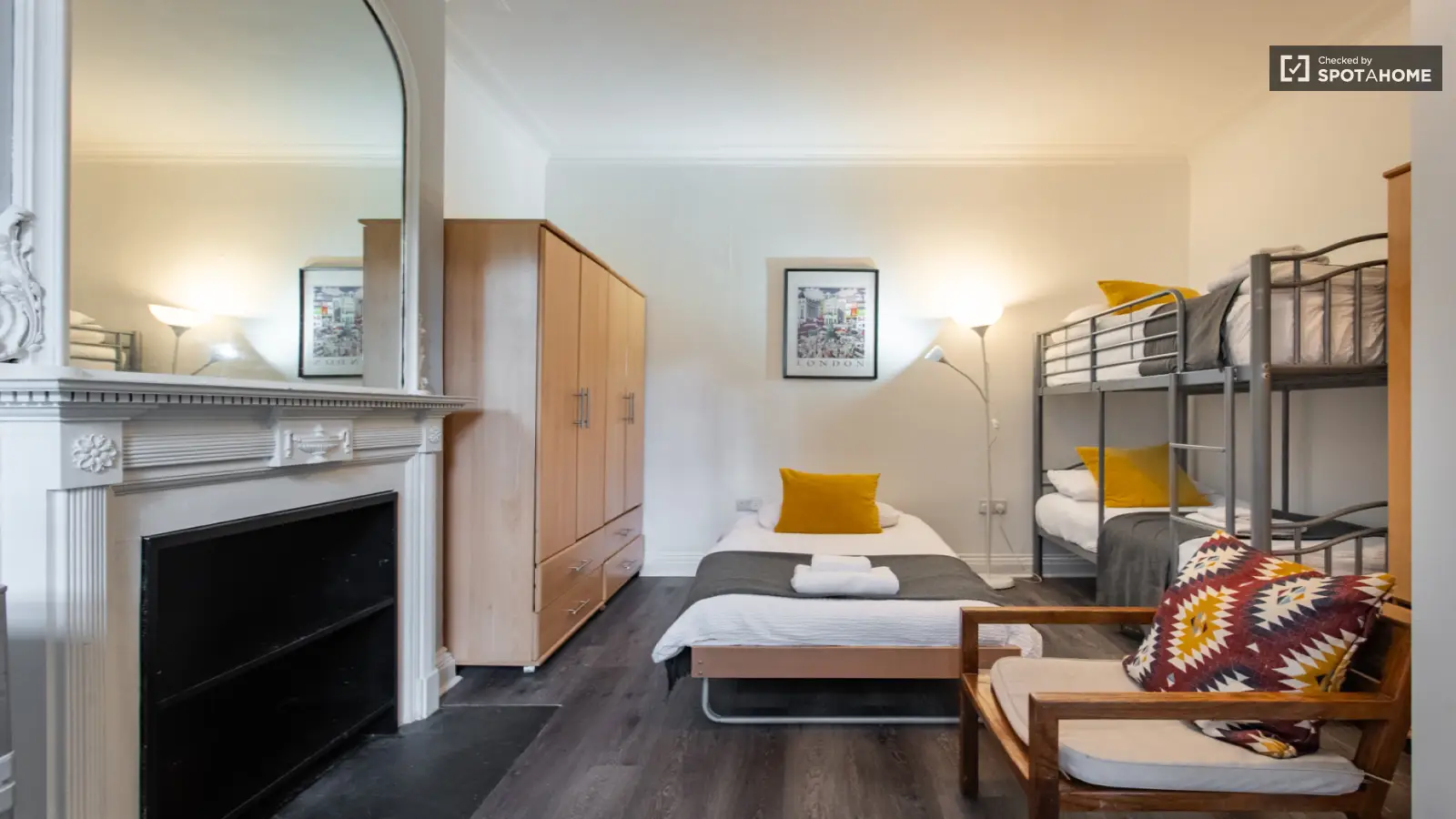 Room Barkston Gardens in Greater London