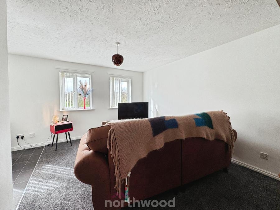 Flat Dunstan Drive in Doncaster