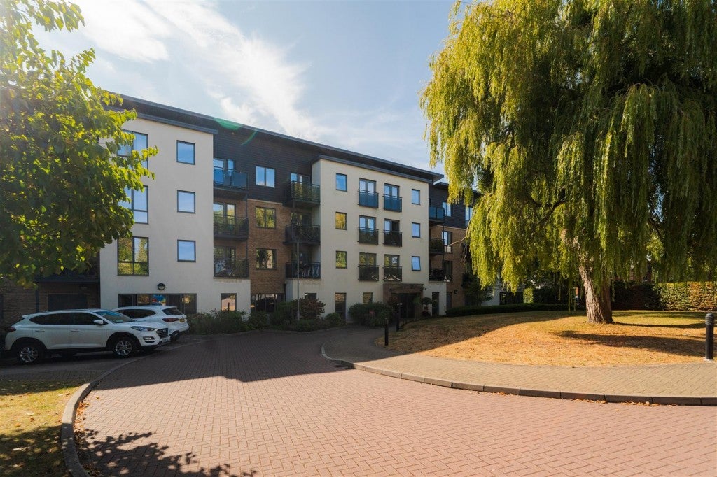 Flat Saint Georges Road in Cheltenham
