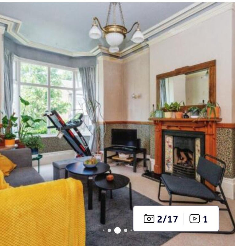 Room Cleveland Road in Manchester