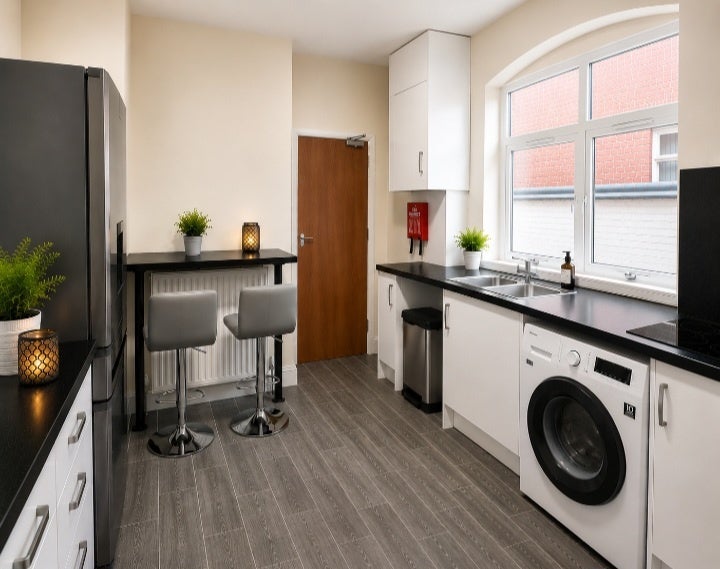 Room Meyrick Road in Stafford
