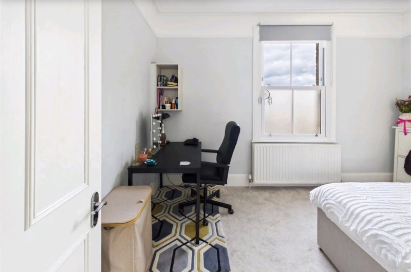 Room Guildersfield Road in Greater London