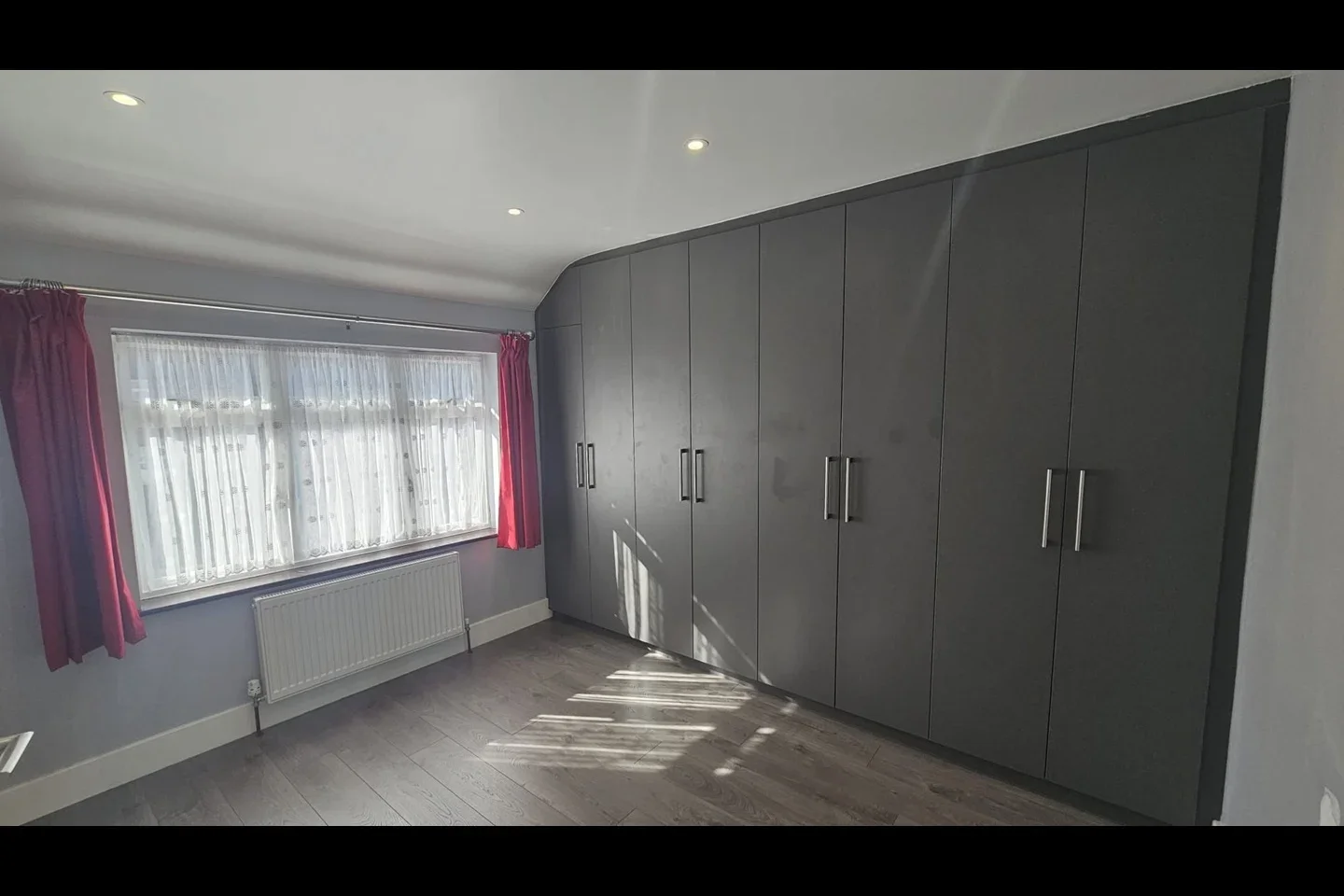 House Ballards Road in Greater London