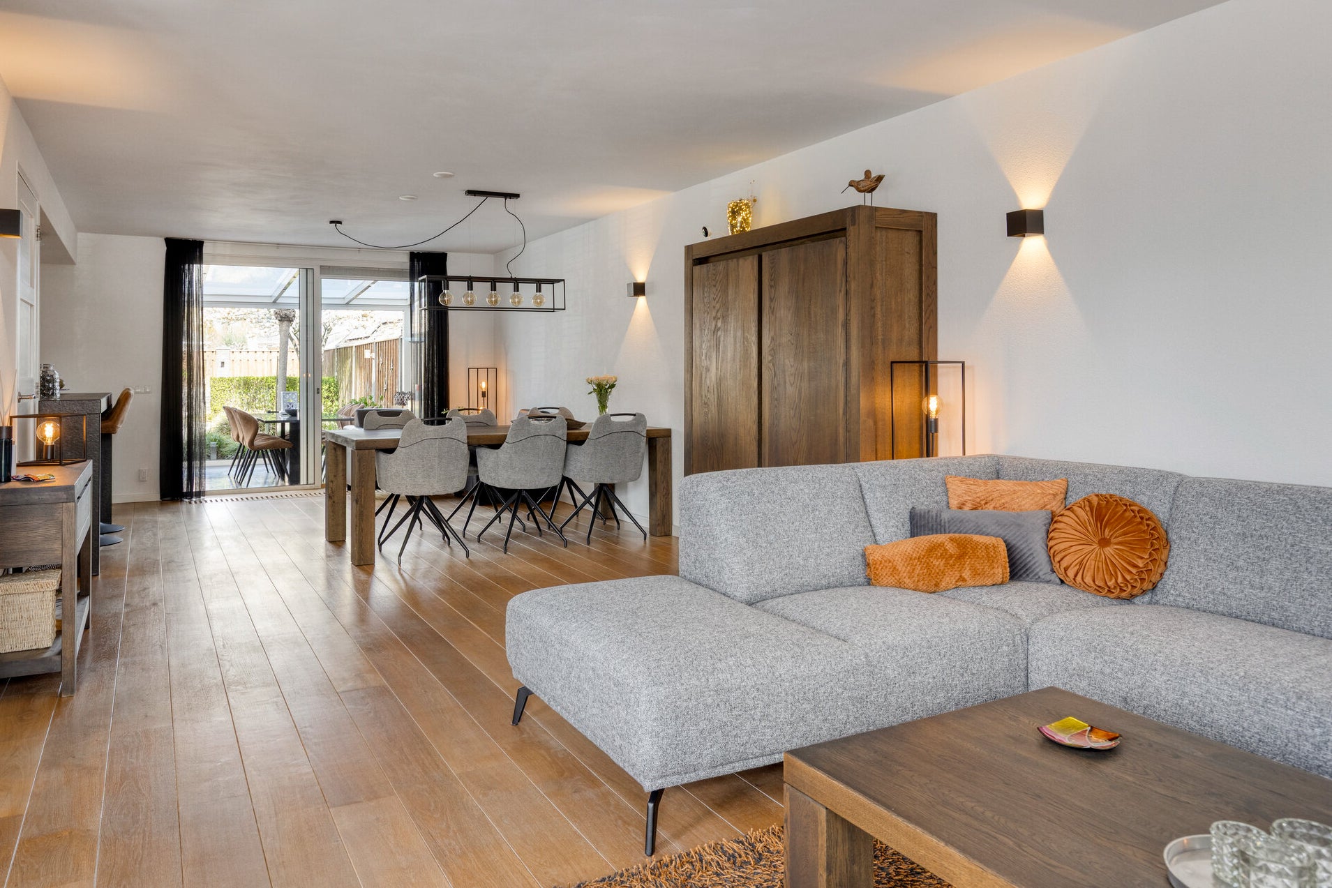 Tussenwoning te koop: Maasbommelstraat 53, Tilburg