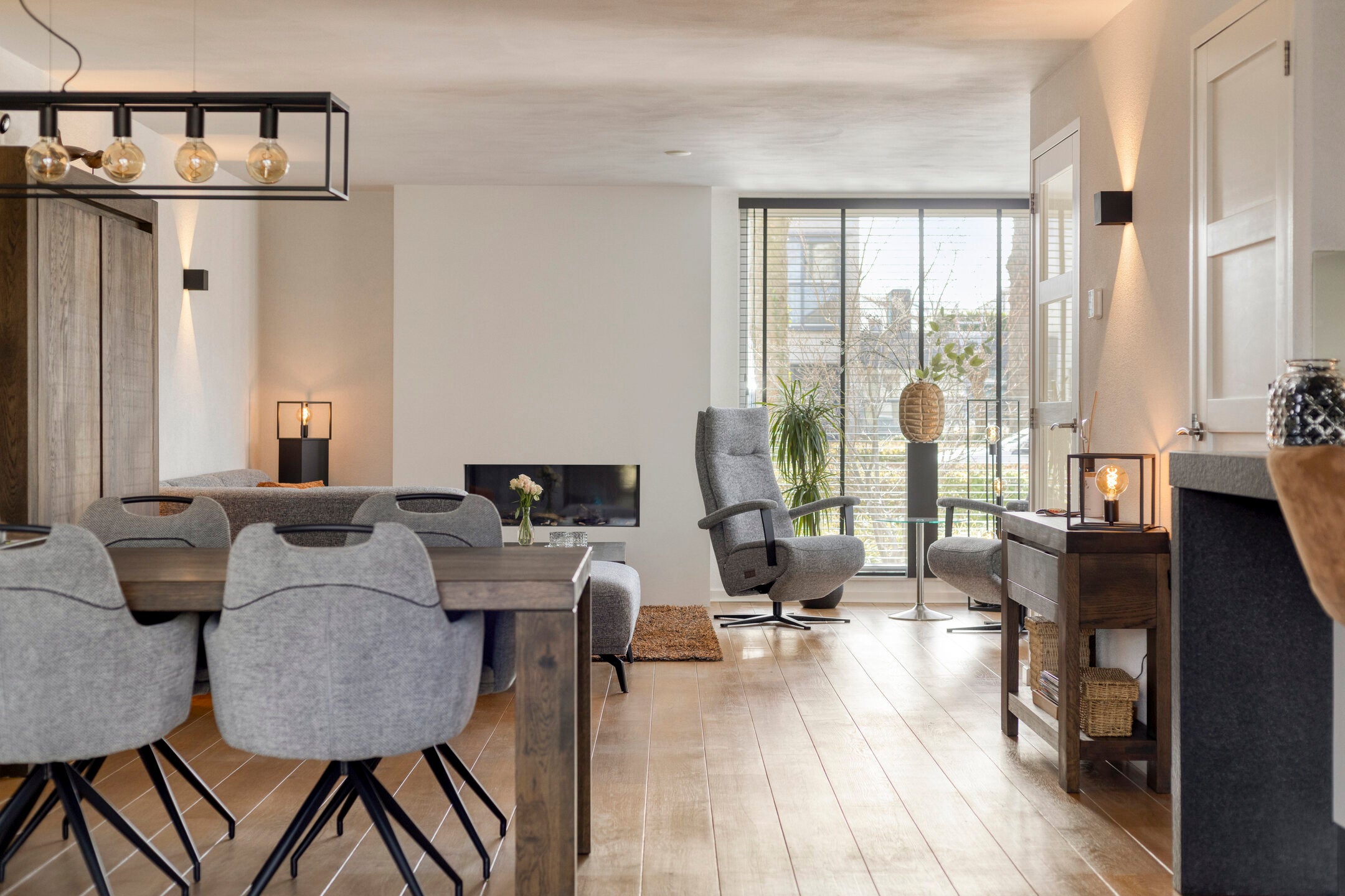 Tussenwoning te koop: Maasbommelstraat 53, Tilburg