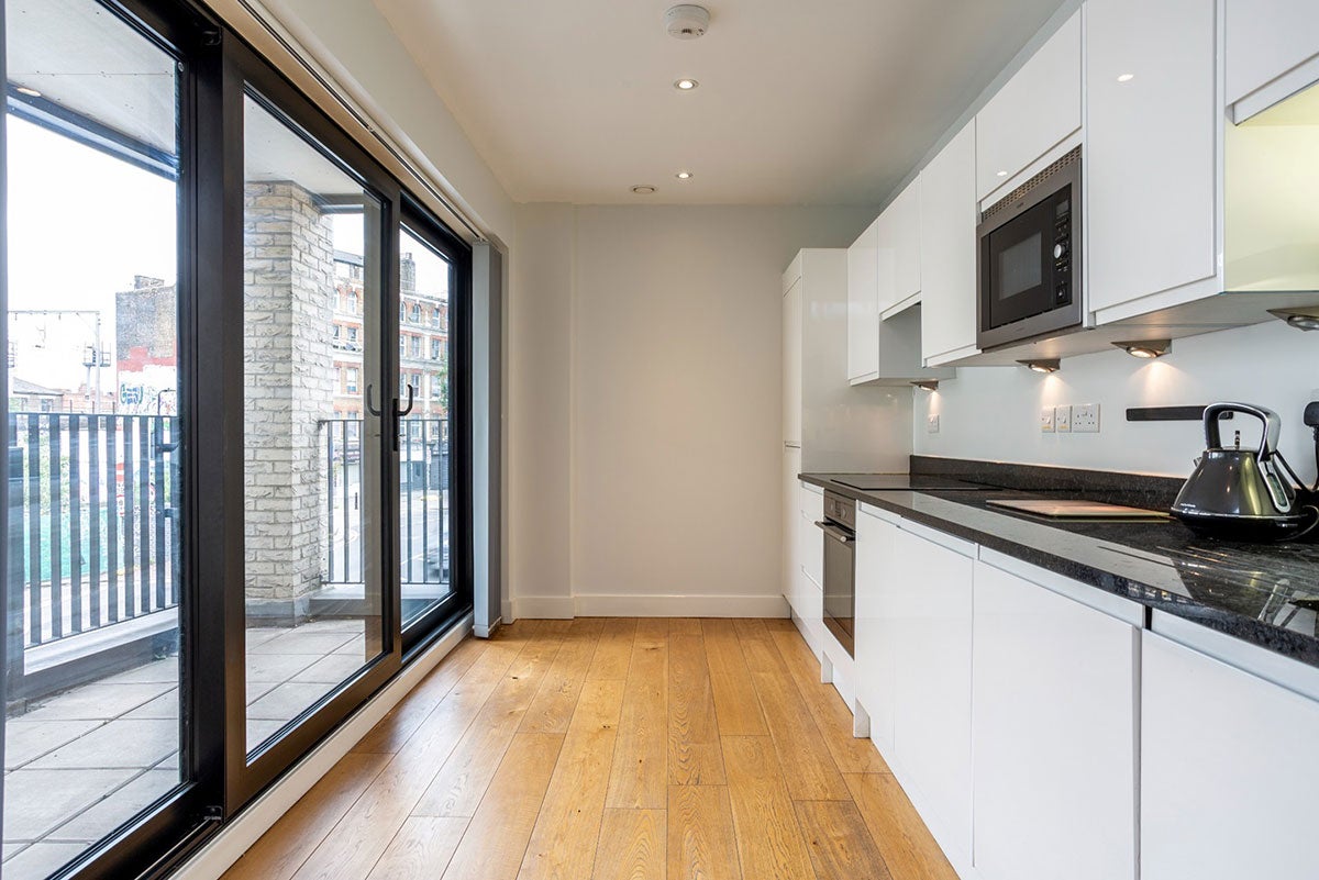 Flat Vyner Street in Greater London