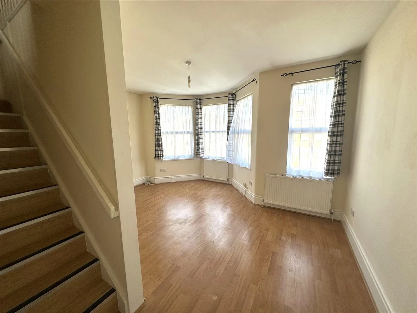Flat Belmont Avenue in Greater London