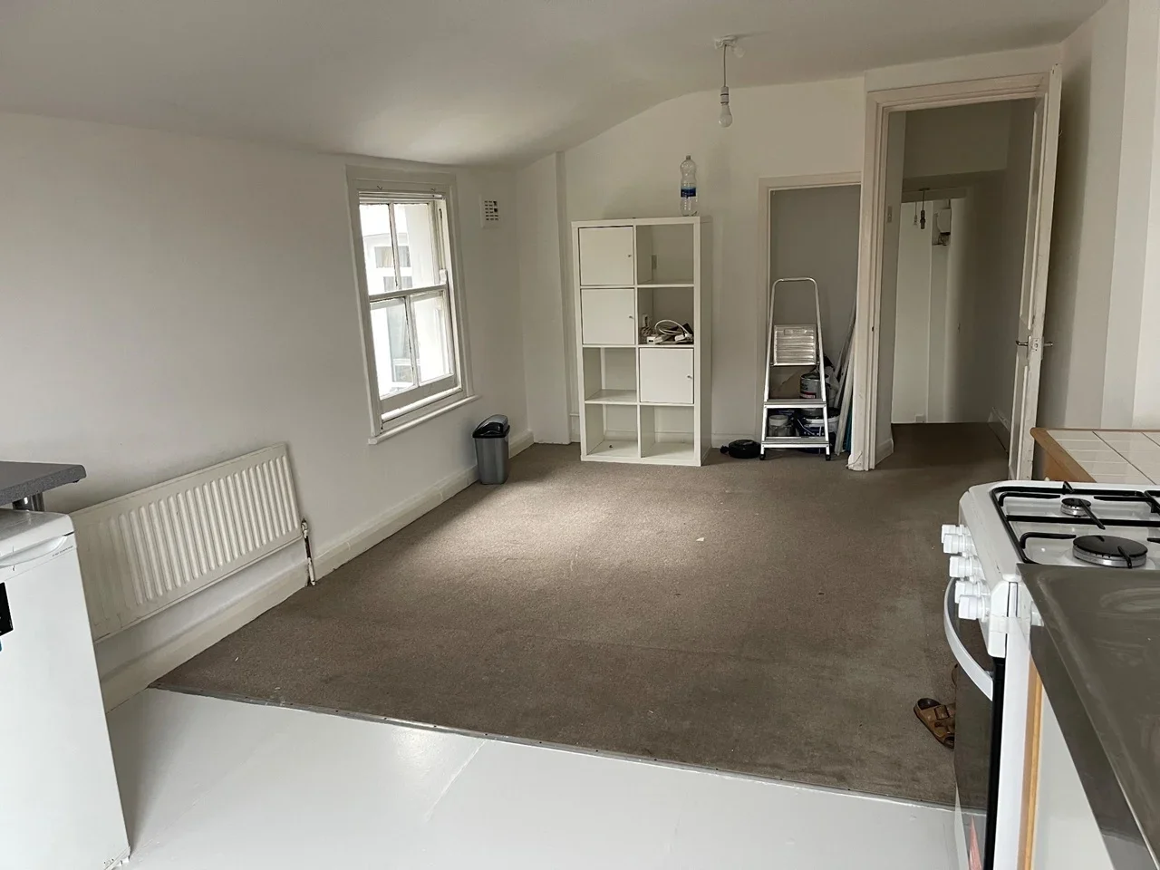 Flat Appach Road in Greater London