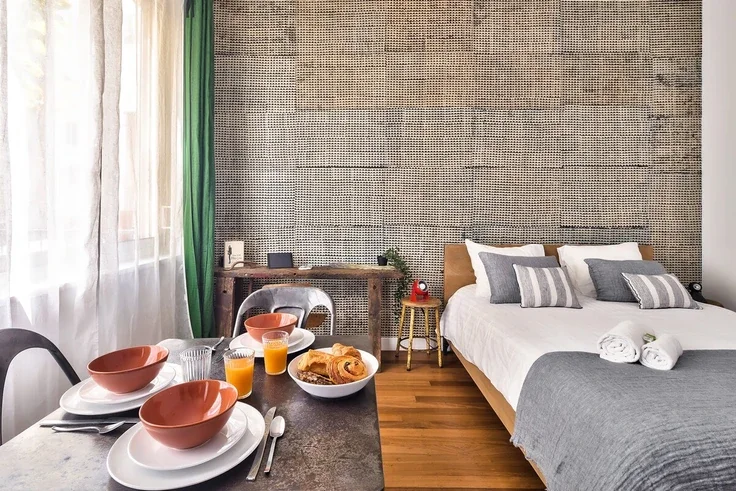 Flat Rue de Chazelles in Paris