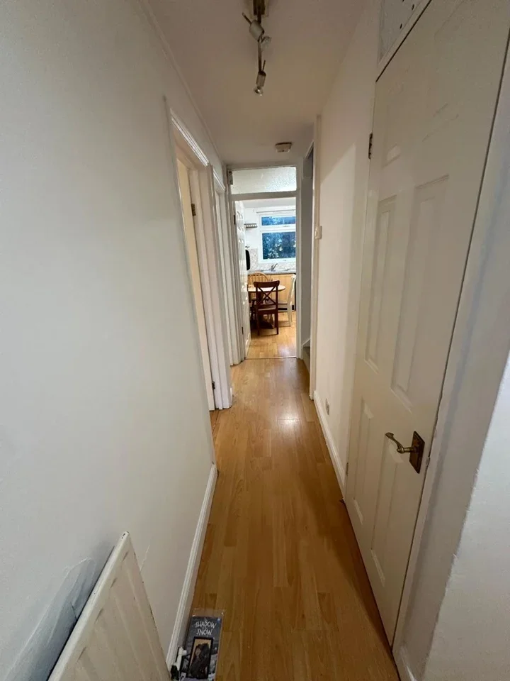 Flat Gordon Road in Greater London
