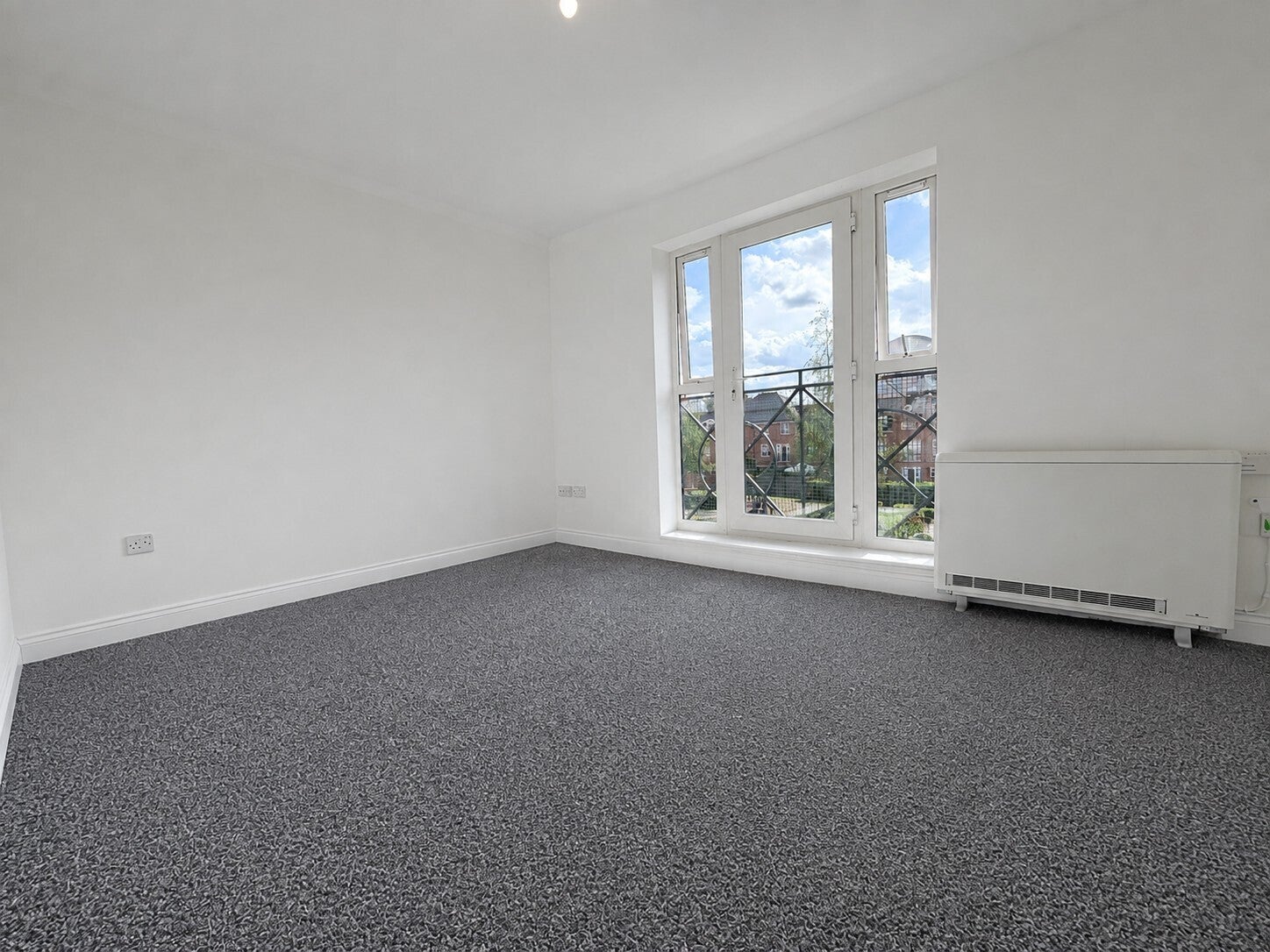 Flat Palgrave Road in Bedford