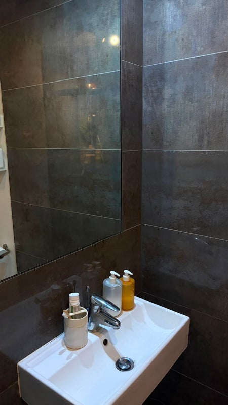 Room Clarence Road in Greater London