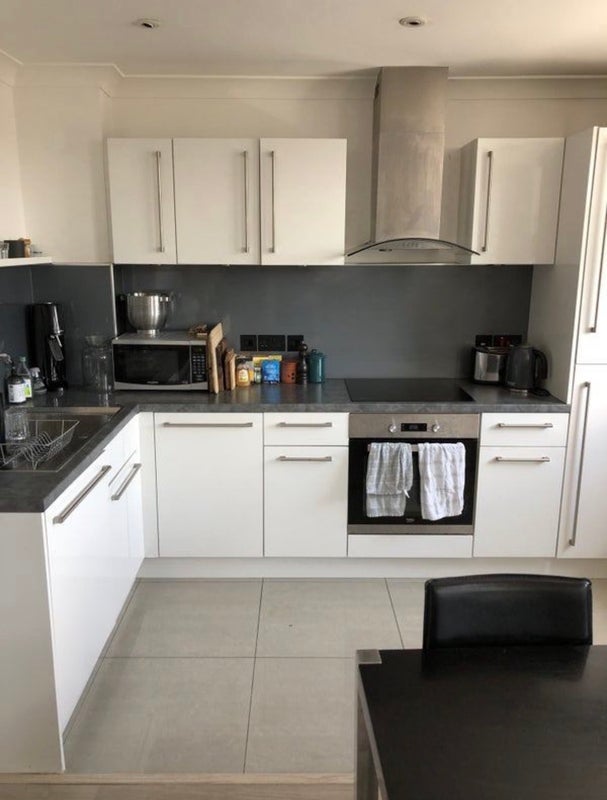 Room Clarence Road in Greater London
