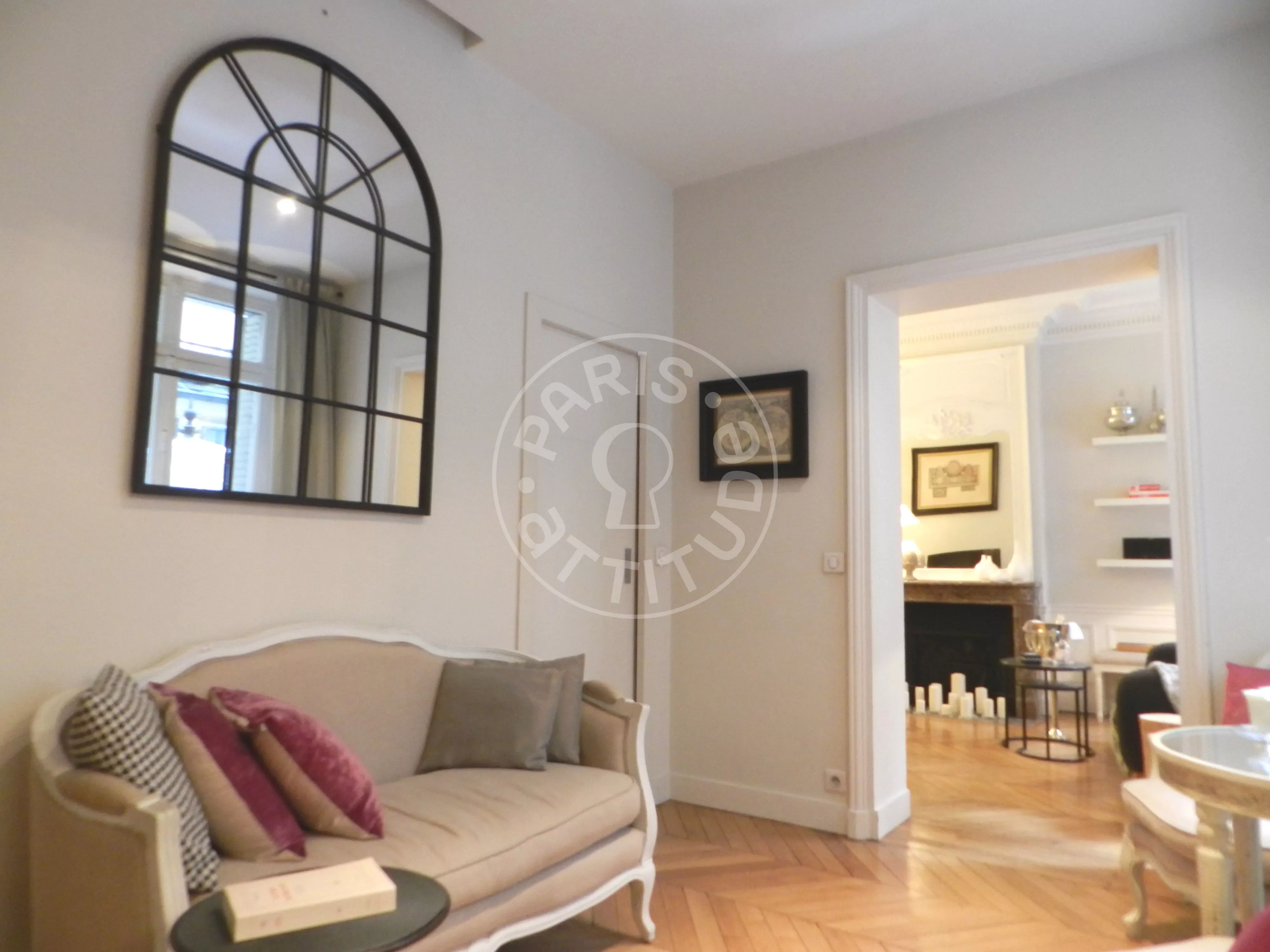 Appartement Rue du Grenier Saint-Lazare à Paris