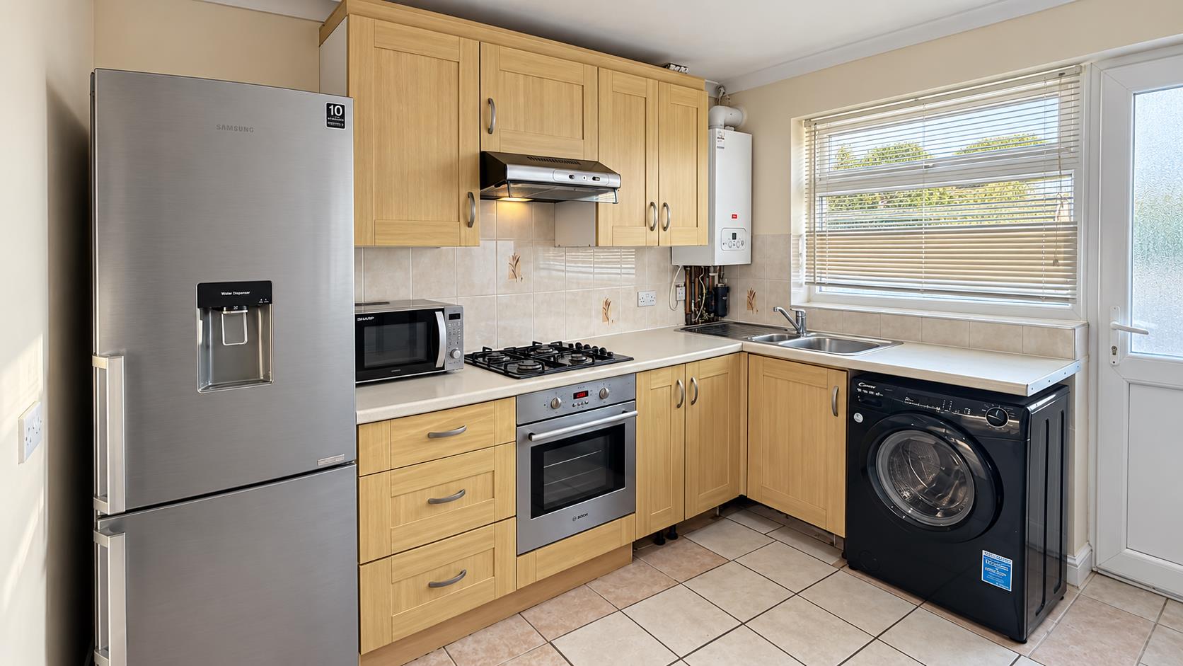 Flat Orchard Avenue in London