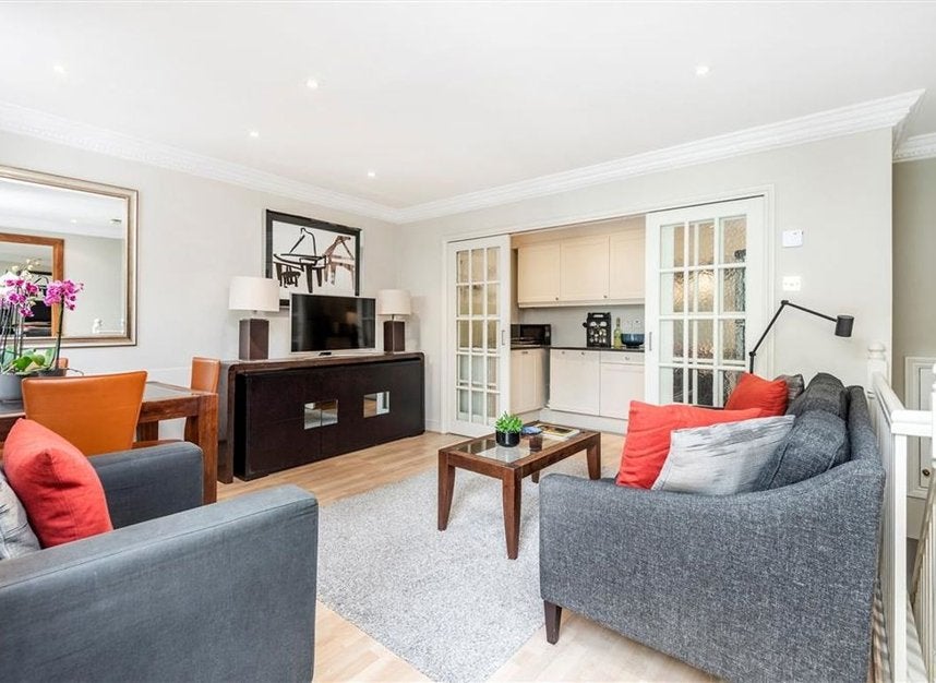 Flat Collingham Gardens in Greater London