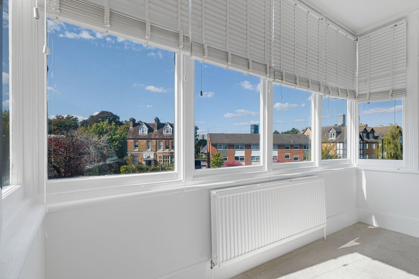 Flat Birdhurst Rise in Greater London