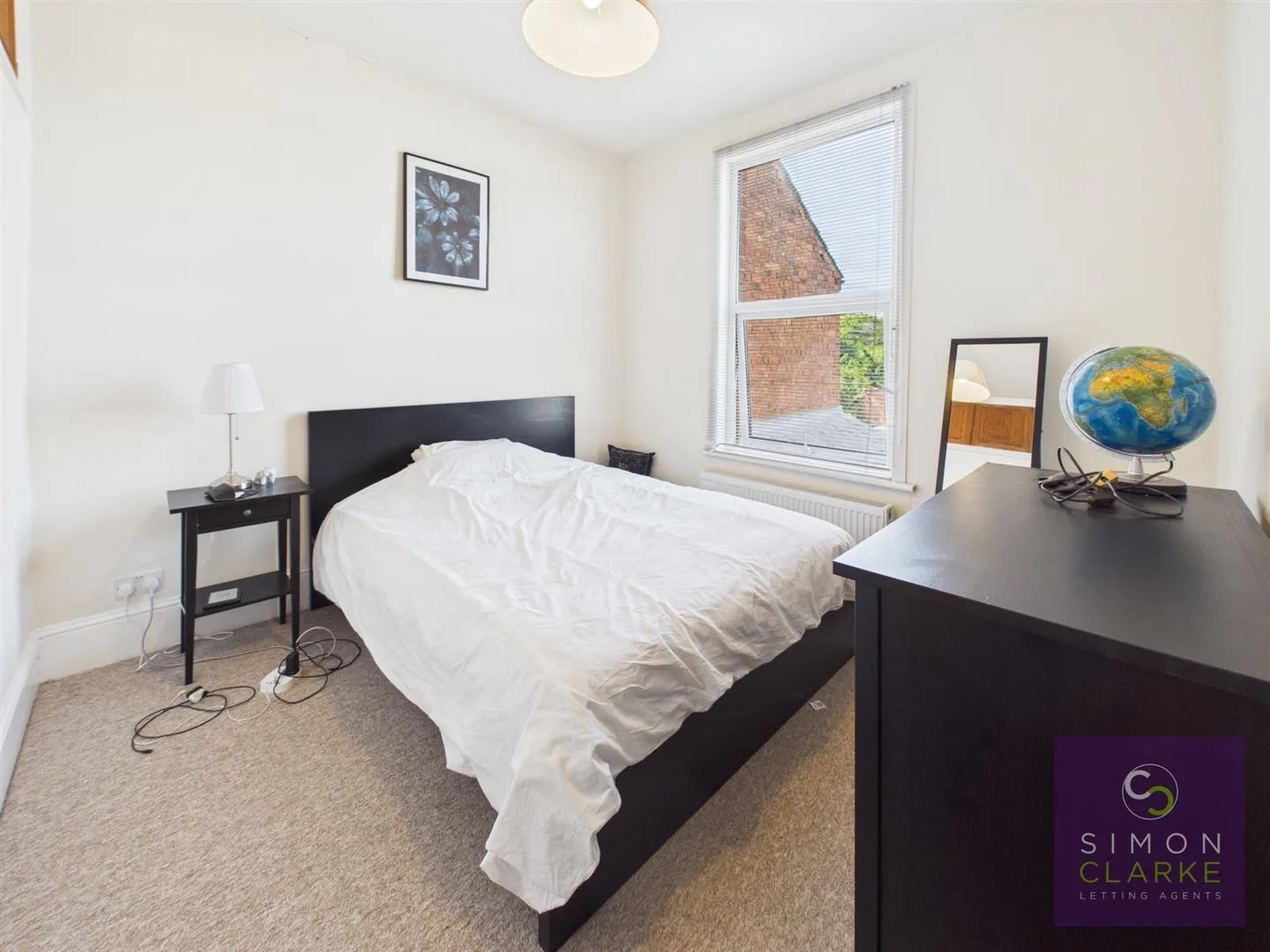 Flat Beaconsfield Road in Greater London