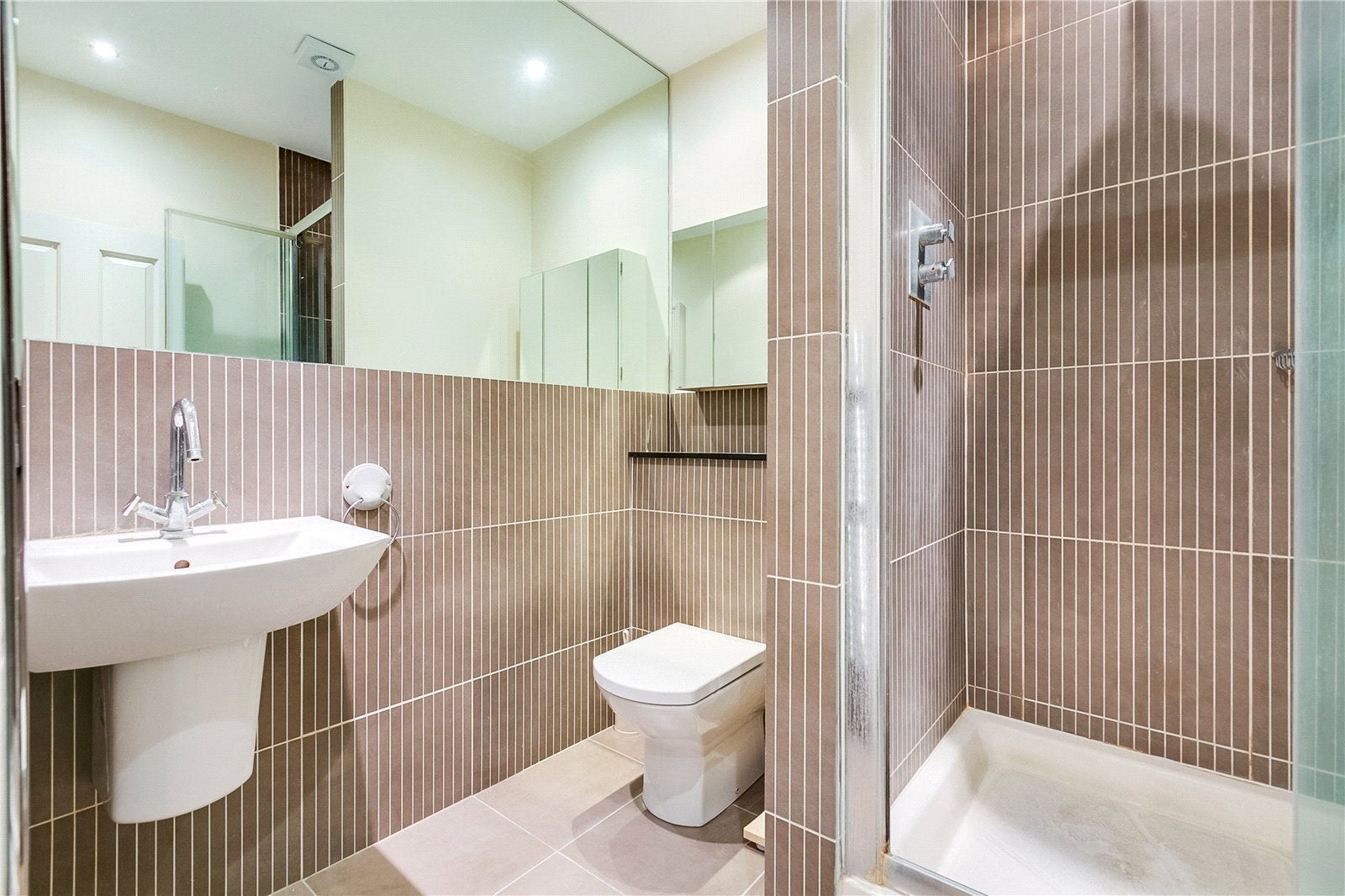 Flat Onslow Square in Greater London
