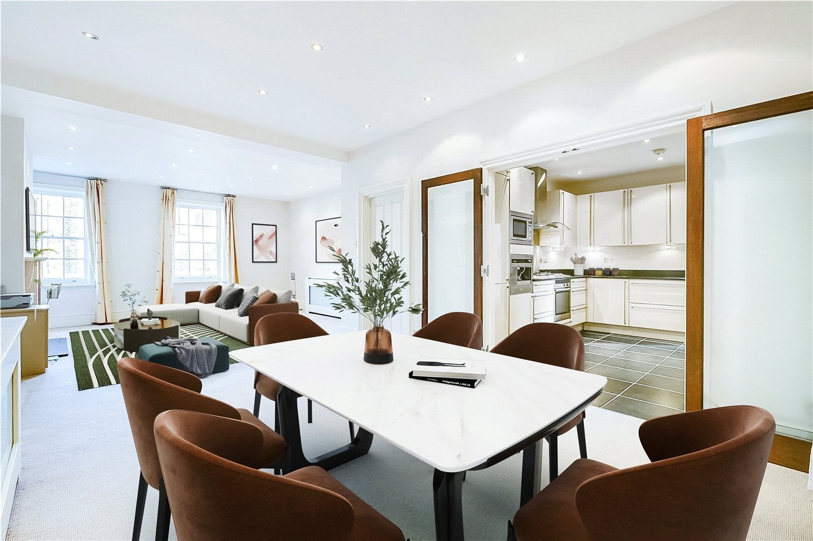Flat Onslow Square in Greater London
