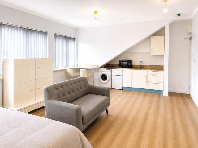 Flat Heaton Road in Newcastle upon Tyne