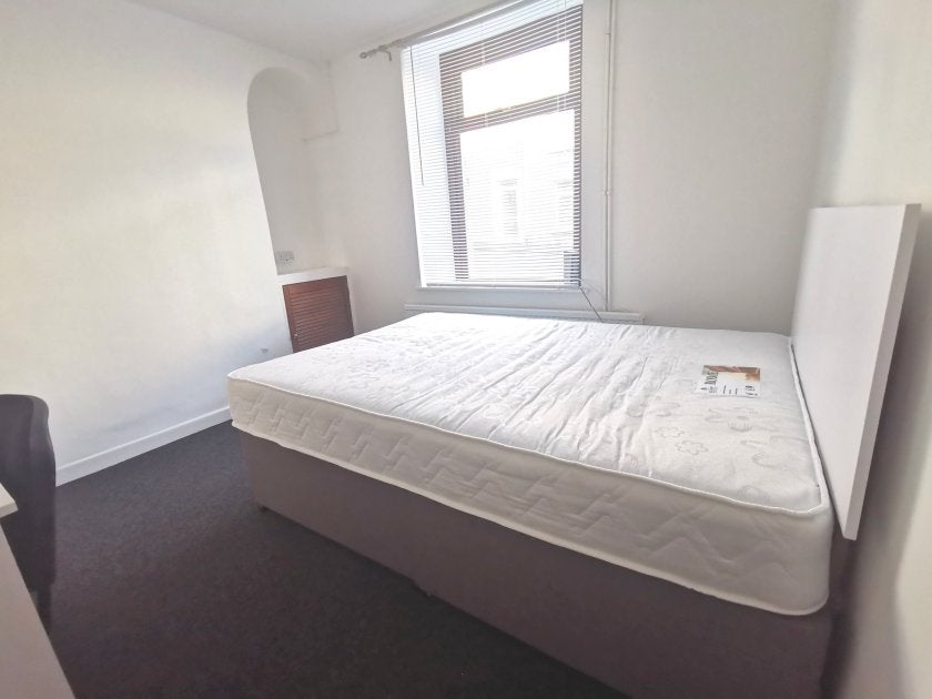 Flat Miers Street in Swansea