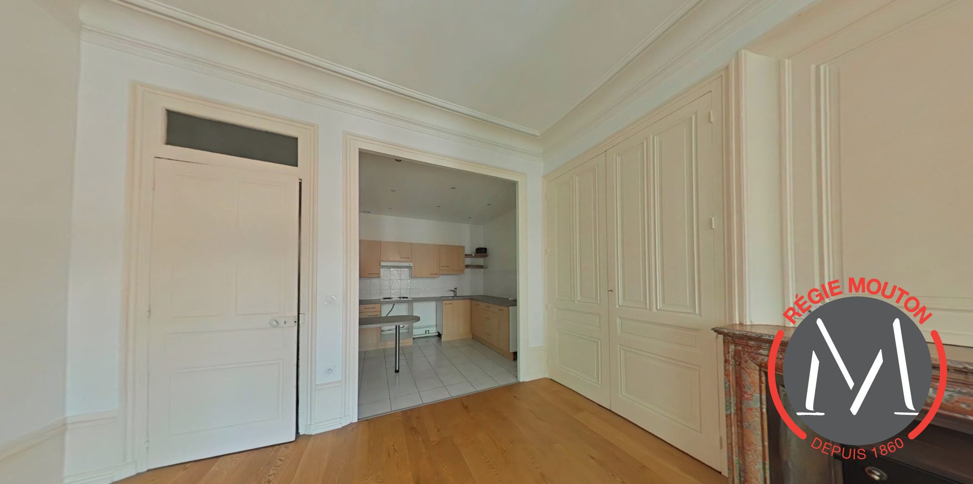Flat Avenue des Frères Lumière in Lyon