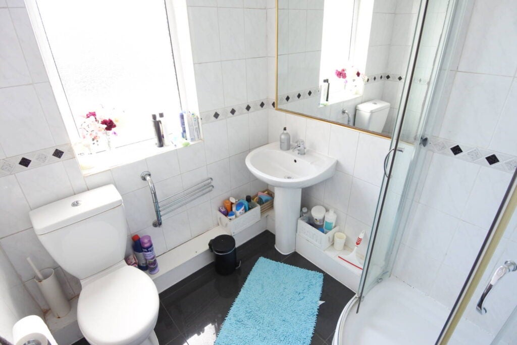 Room Aberdeen Road in Greater London