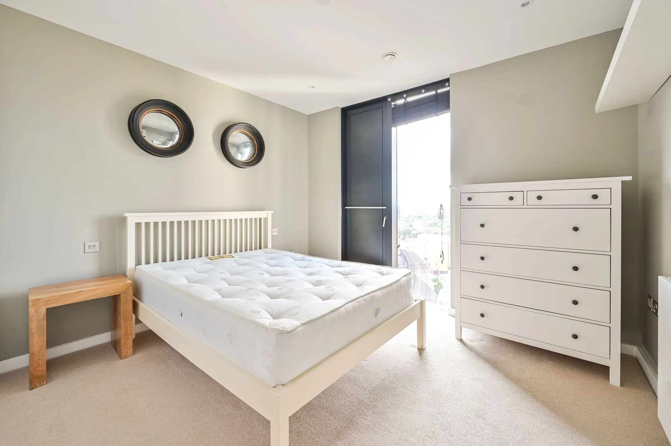 Flat Wollaston Close in Greater London