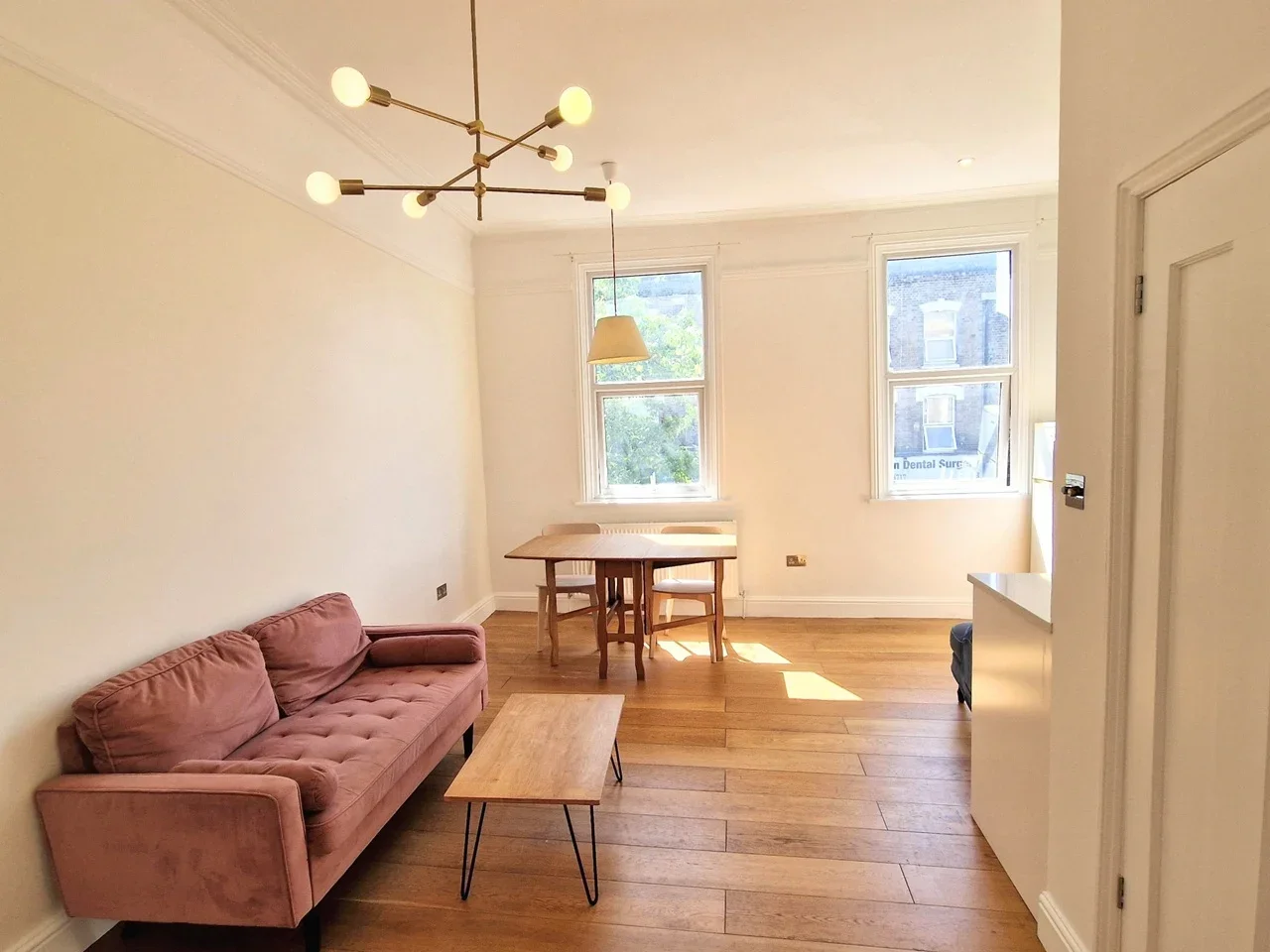 Flat Chatsworth Road in Greater London