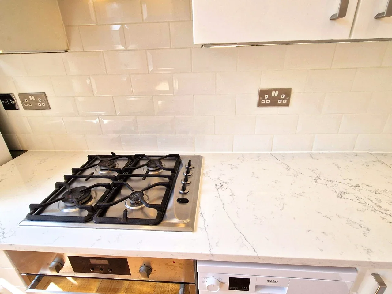 Flat Chatsworth Road in Greater London