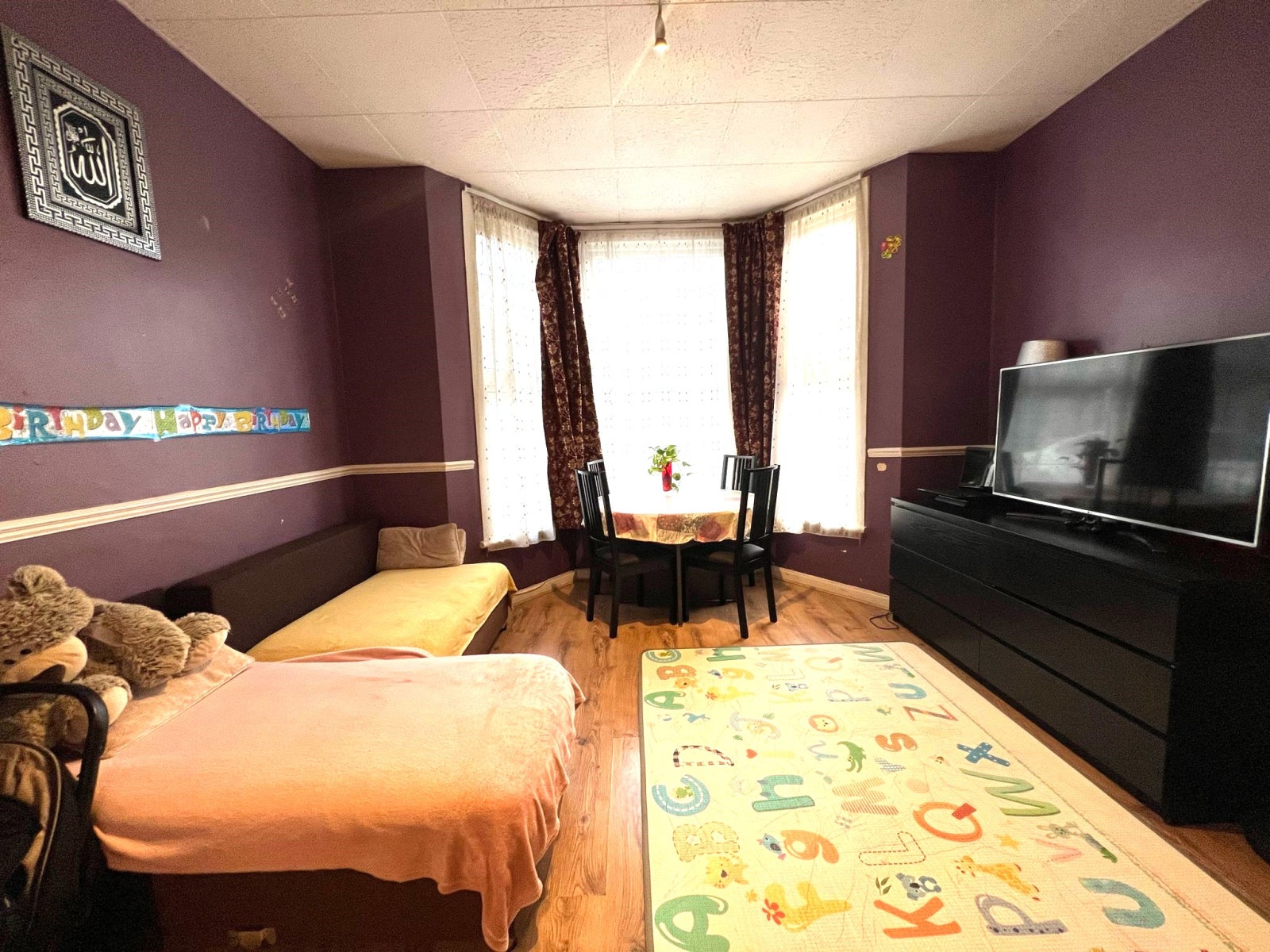 Flat Argyle Road in Greater London