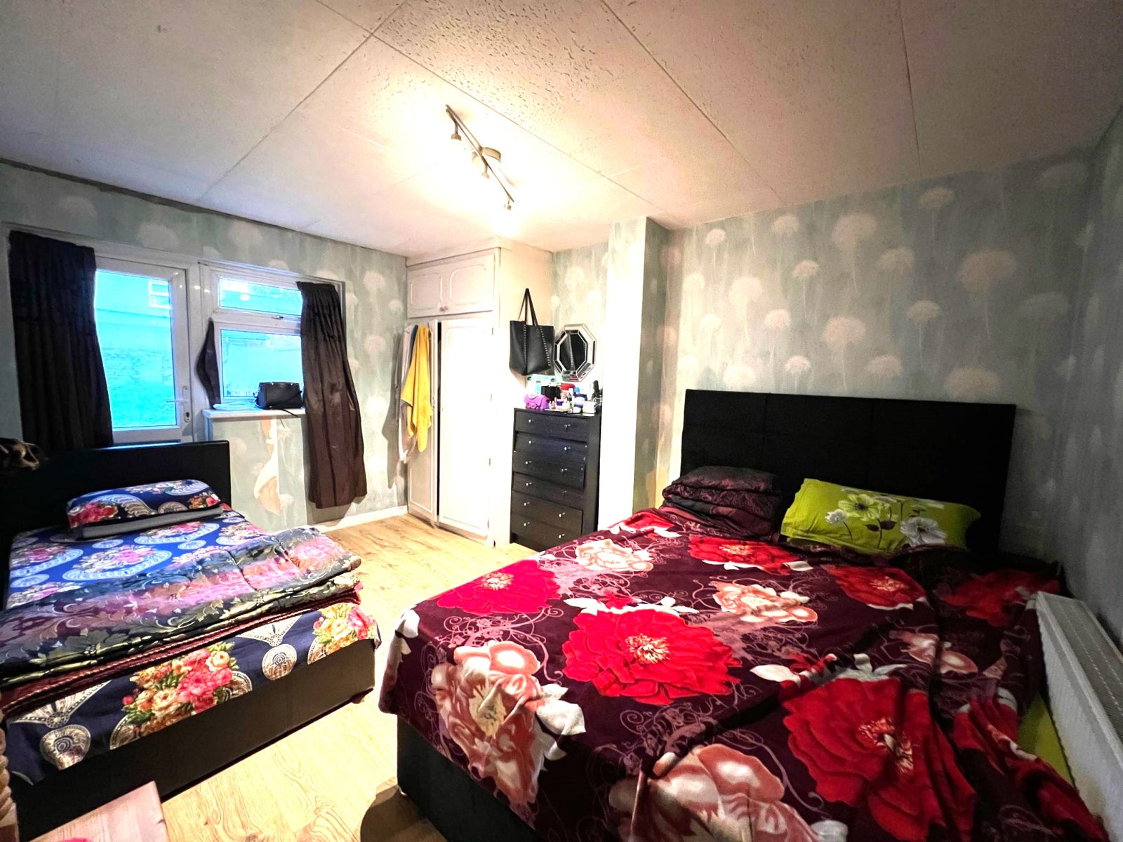 Flat Argyle Road in Greater London