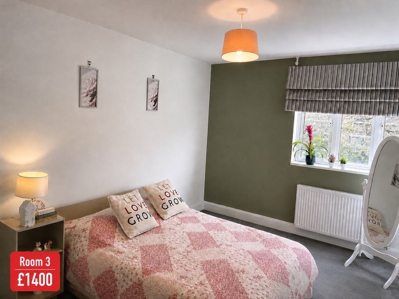 Room Augustus Street in Greater London