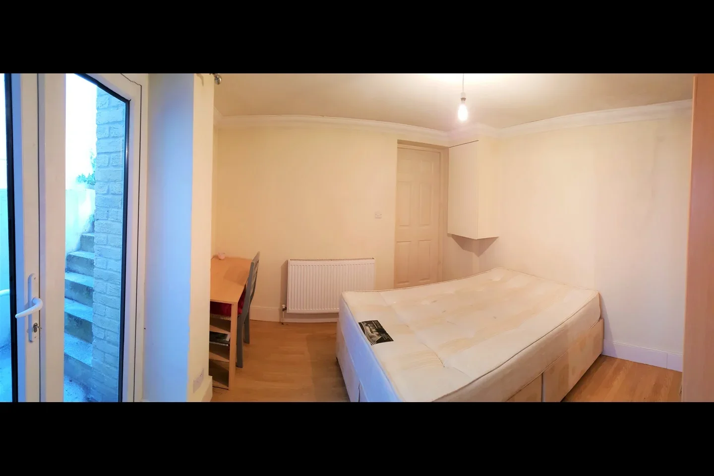 Flat Lavender Hill in Greater London