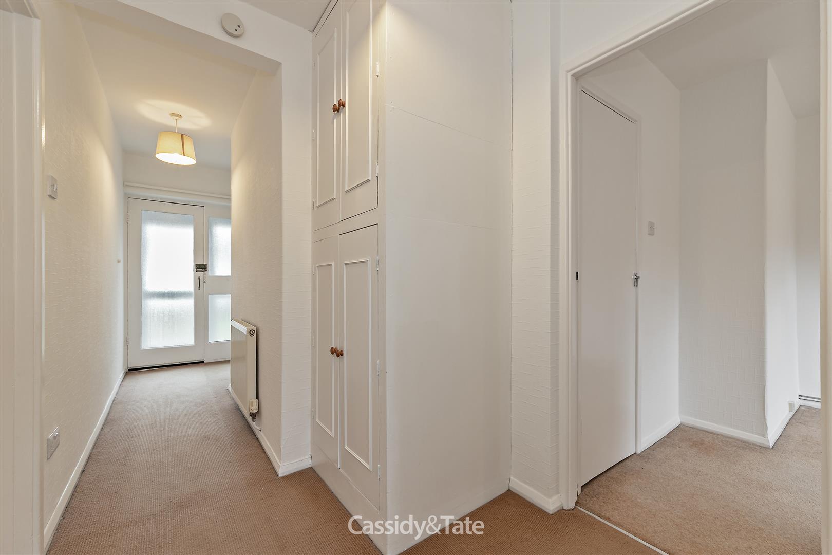 Flat Hazelwood Drive in St Albans