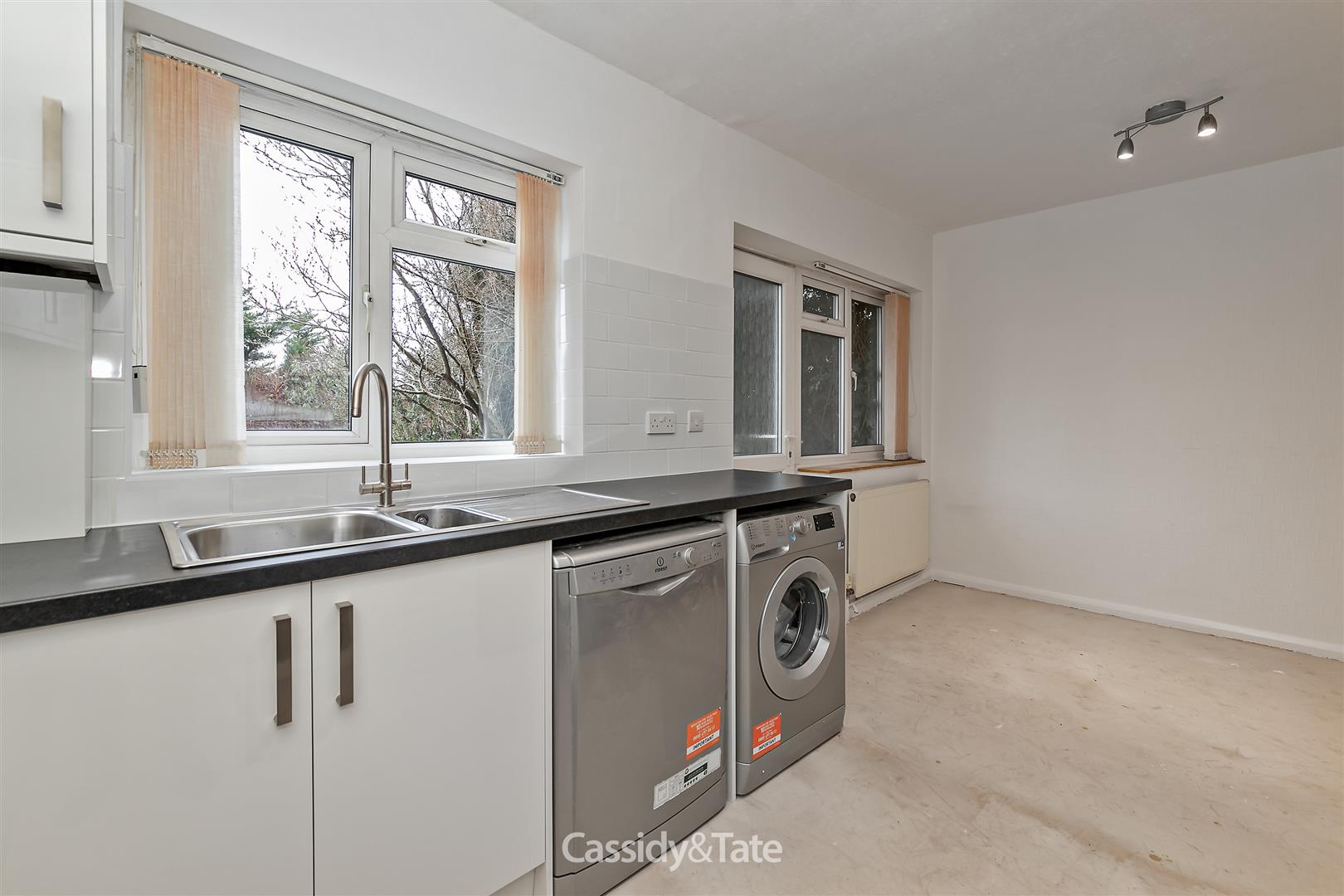 Flat Hazelwood Drive in St Albans