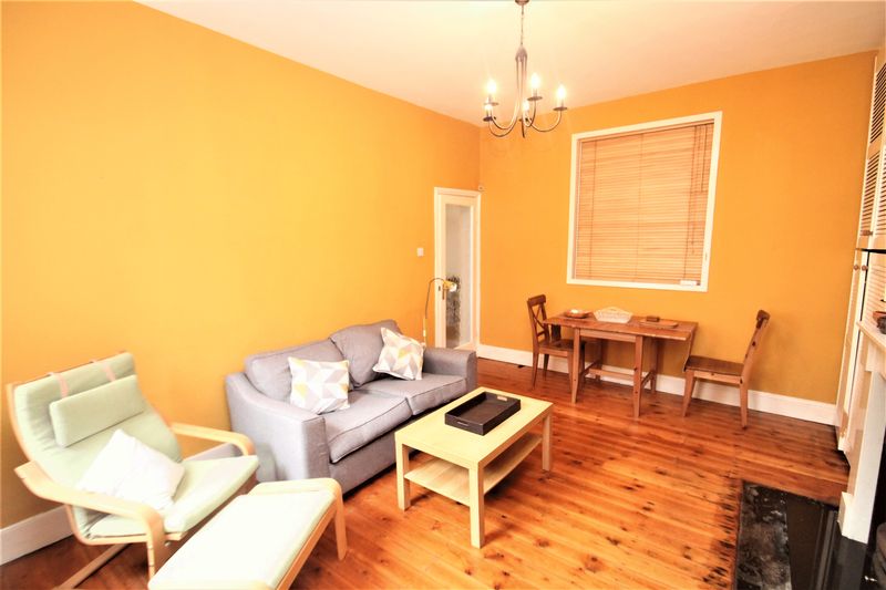 Flat Ancrum Street in Newcastle upon Tyne