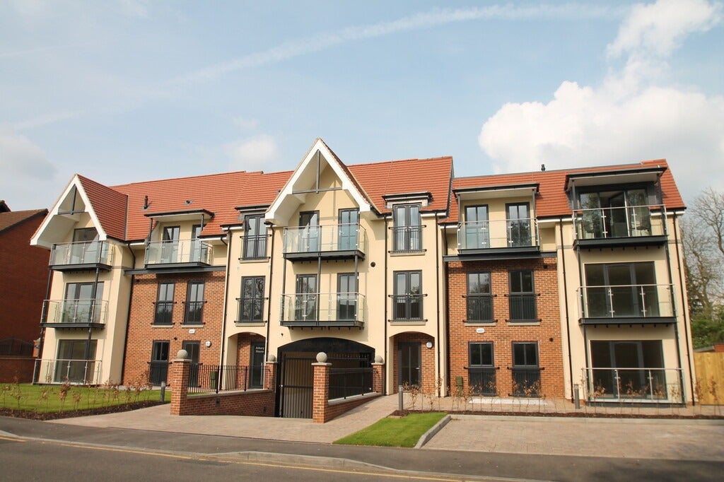 Flat School Lane in Metropolitan Borough of Solihull