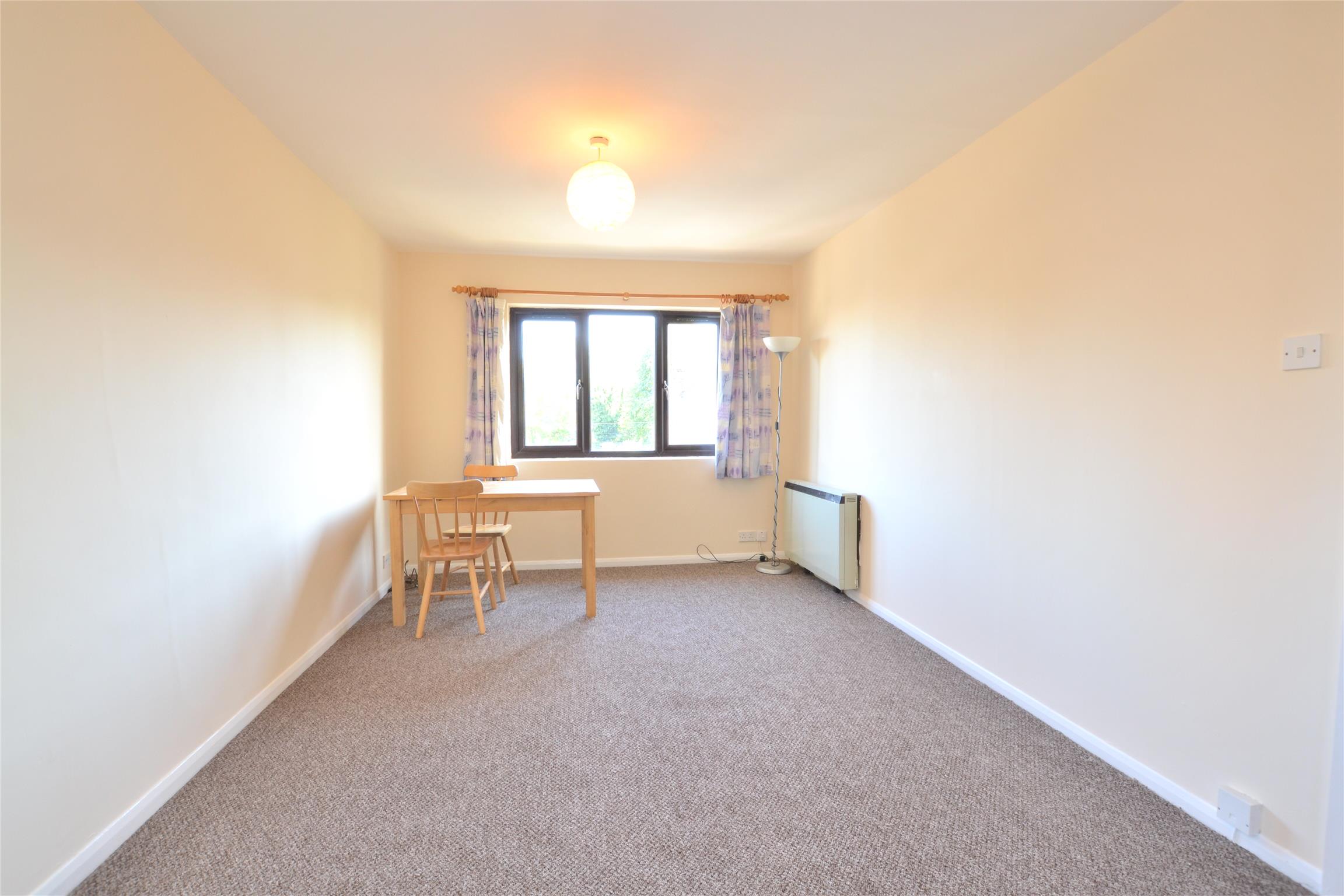 Flat Leicester Road in Greater London